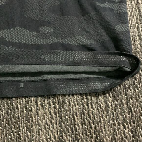 Athleta speedlight camo tank black - Picture 5 of 5